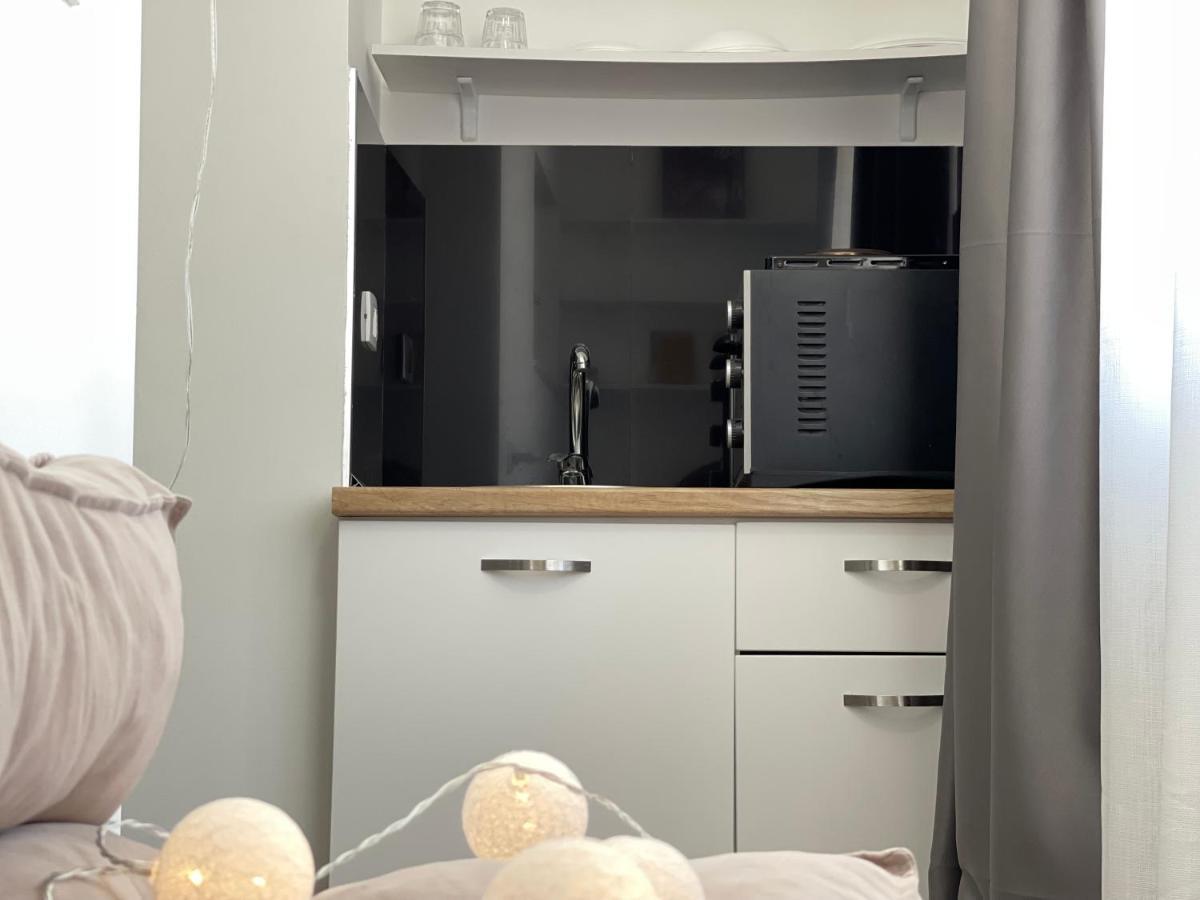 Central Studio Apartments Тирана Екстериор снимка