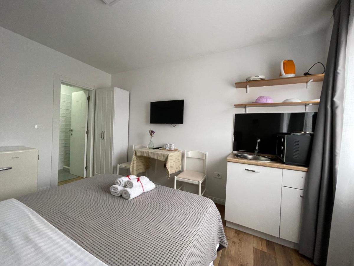 Central Studio Apartments Тирана Екстериор снимка