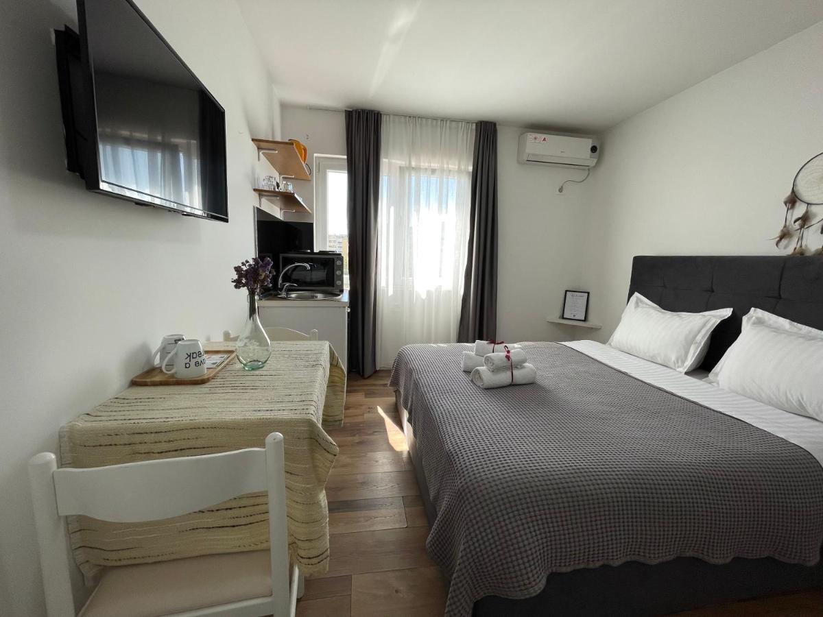 Central Studio Apartments Тирана Екстериор снимка