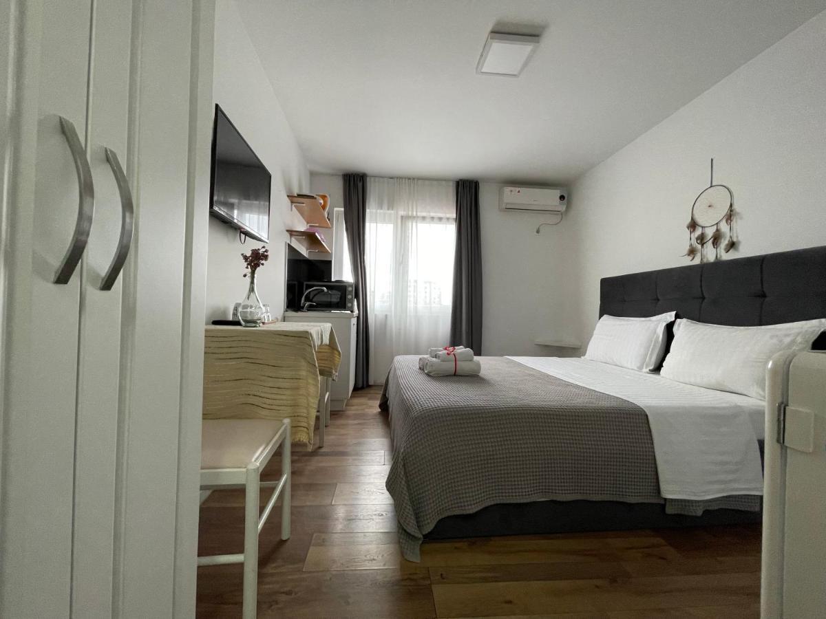Central Studio Apartments Тирана Екстериор снимка