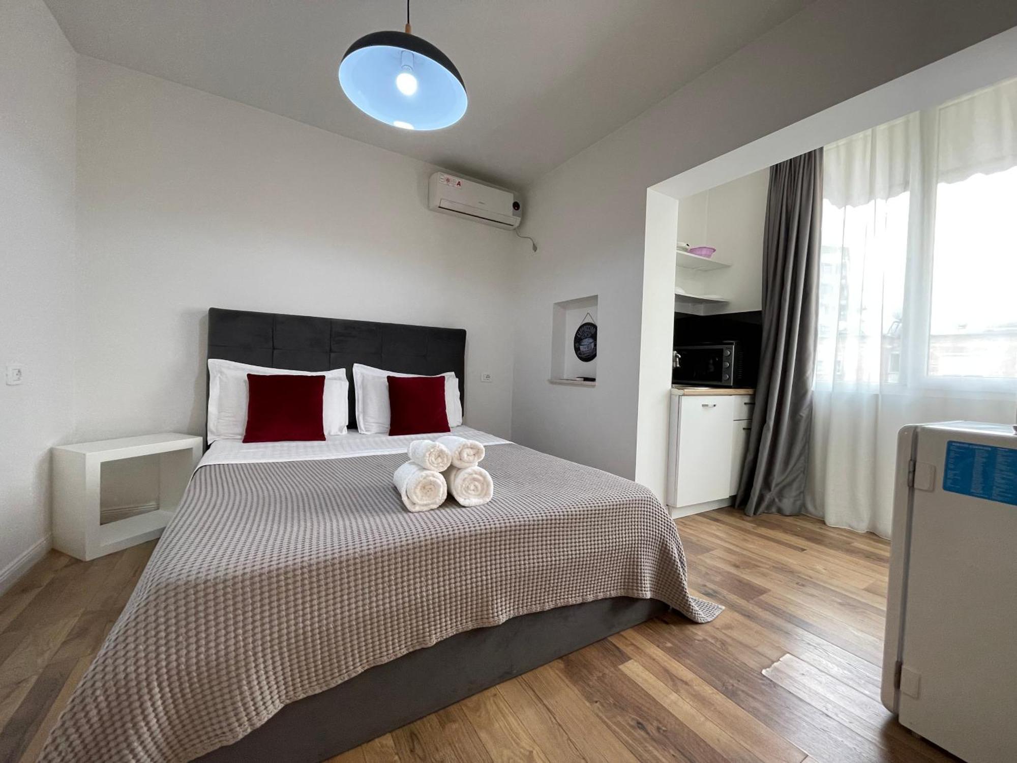 Central Studio Apartments Тирана Екстериор снимка