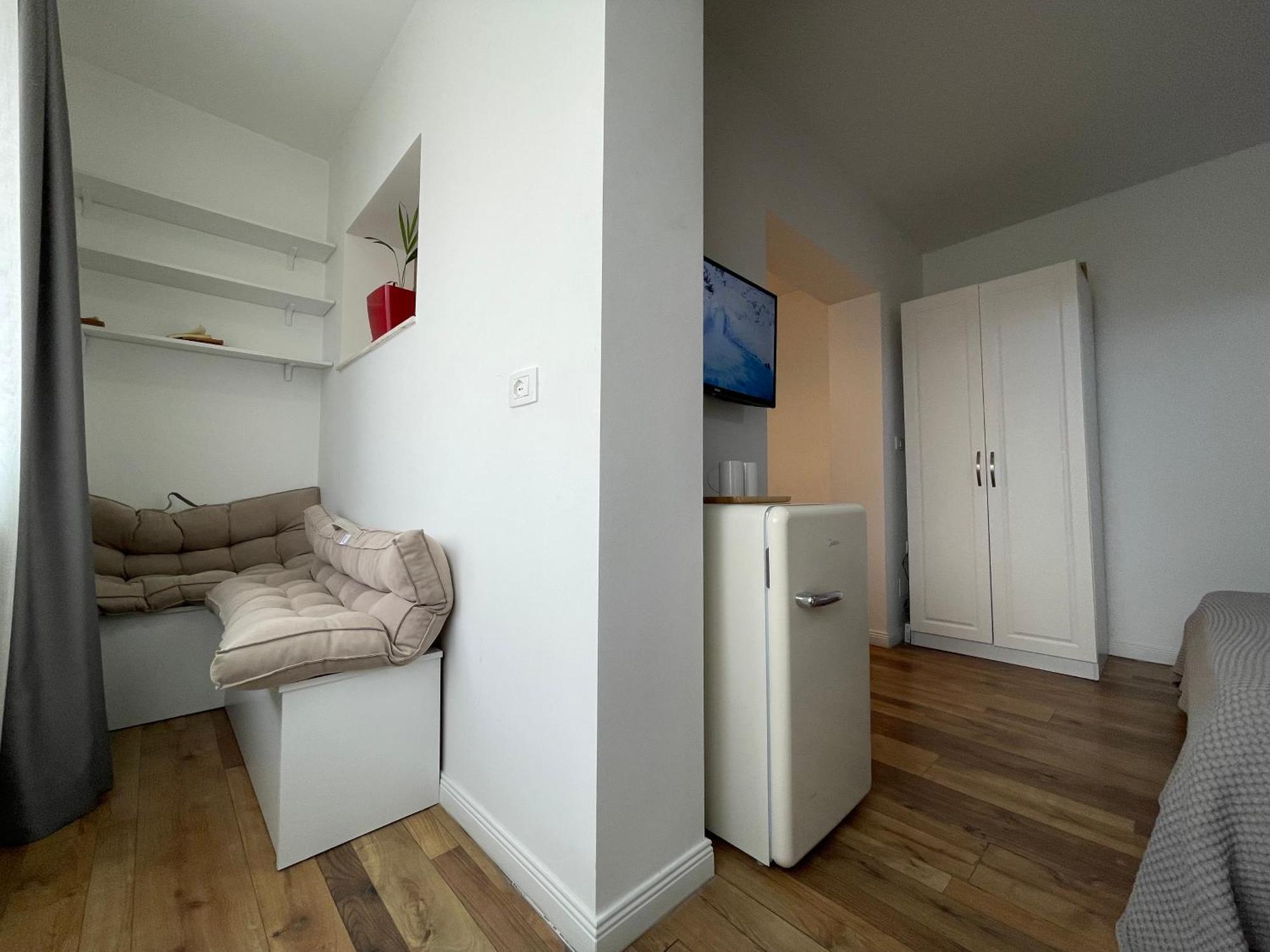 Central Studio Apartments Тирана Екстериор снимка